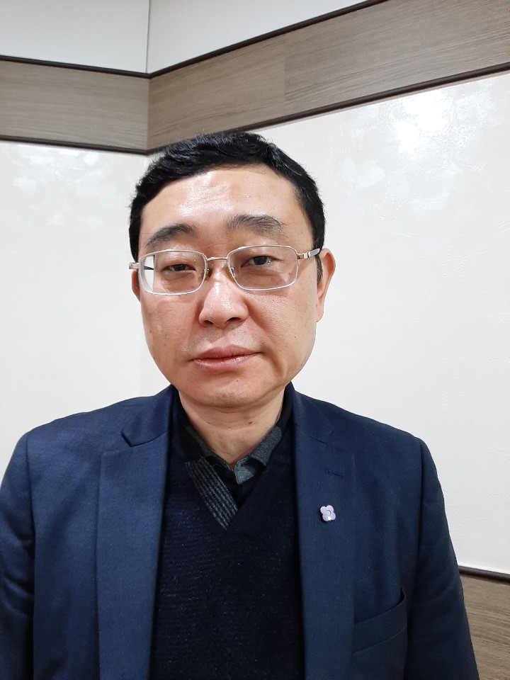 손필권